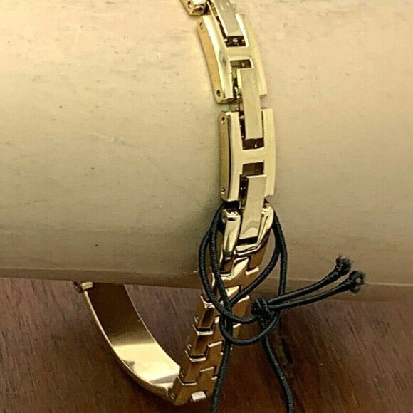 Elgin Women's Watch EG8074 Mother of Pearl Diamond Dial Gold Tone Steel Petite - Picture 11 of 13